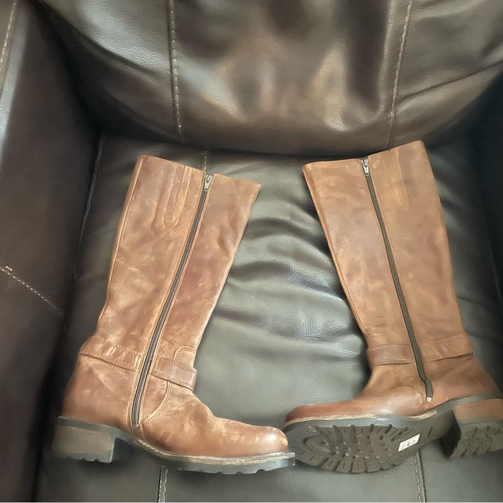 Sundance Brown Leather Boots - Picture 2 of 9